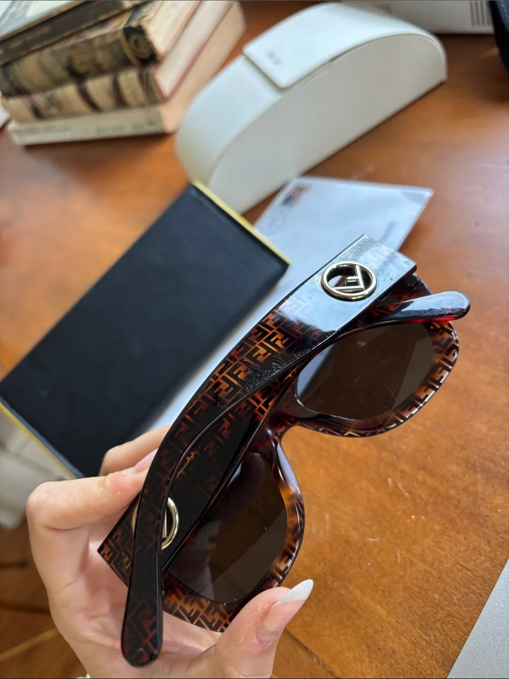 100% Authentic Fendi FF 0327 086 IR Cat-Eye Sunglasses Dark Havana #17